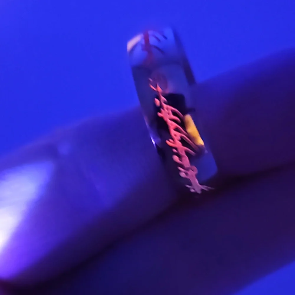 Golden tone ring -  Luminescent